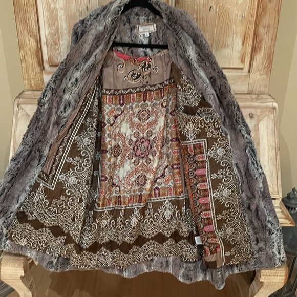 Johnny Was Foxy Faux Fur Jacket - Picture 3 of 6